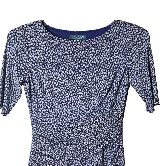 Lauren Ralph Lauren Woman's Short Sleeve Ruched Navy and Beige Dress Size 2 - Picture 4 of 9
